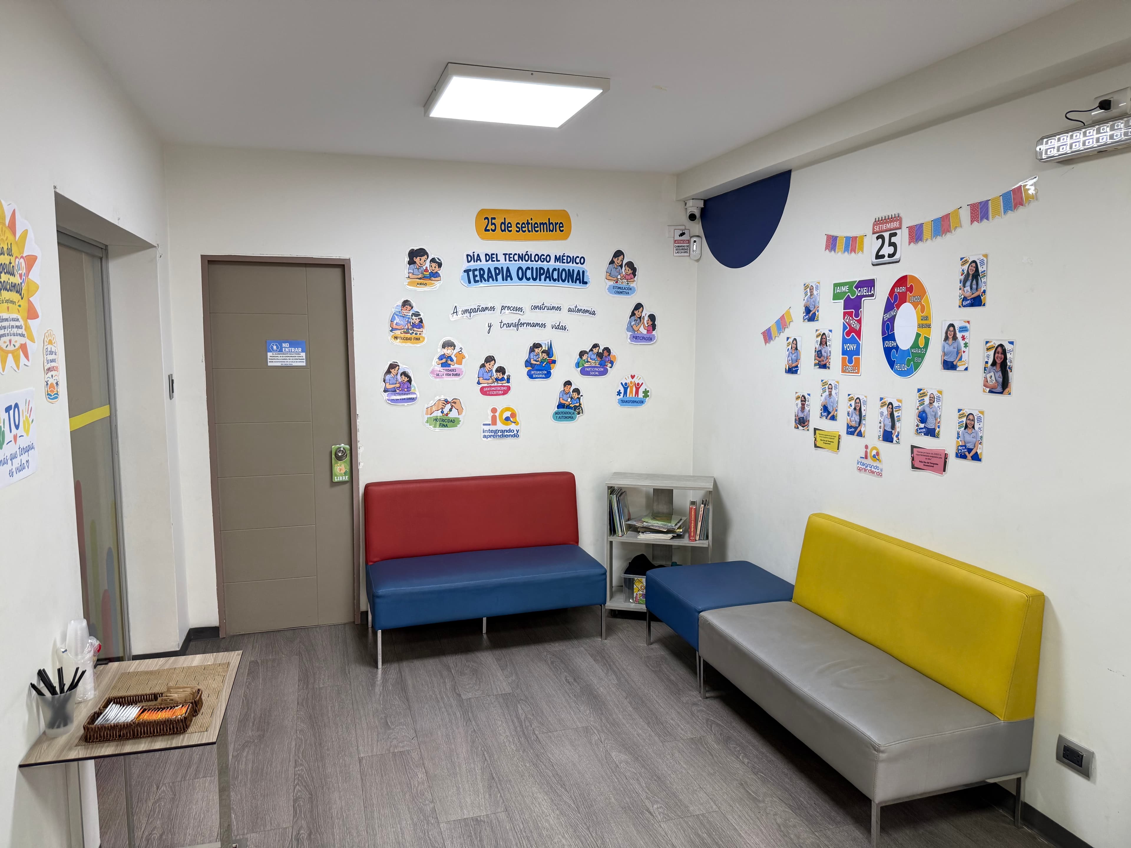 Sala de espera para familias en San Borja